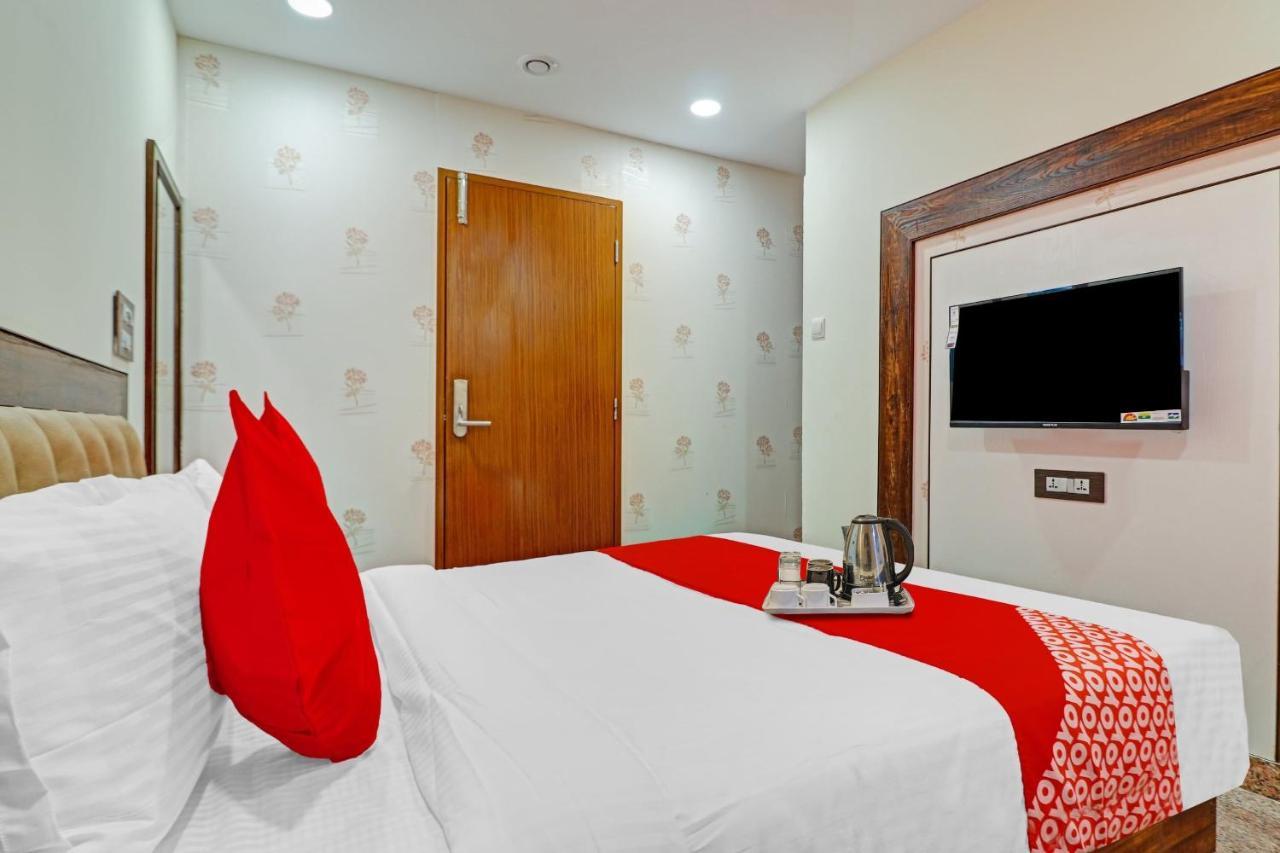 Heavens Inn Near Rasoolpura Metro Station 海得拉巴 外观 照片
