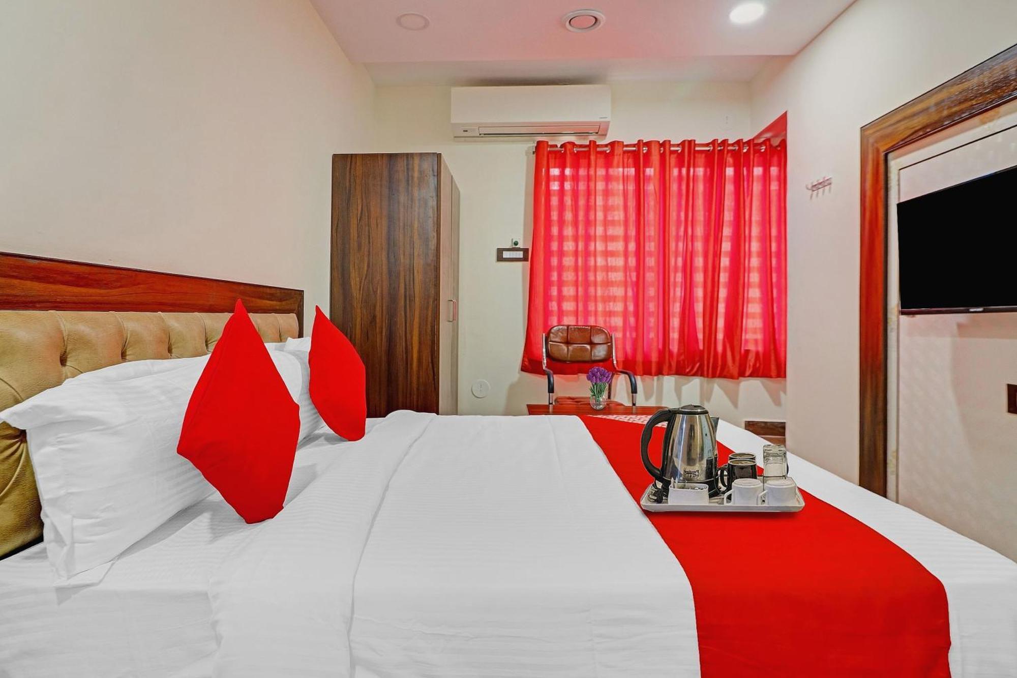 Heavens Inn Near Rasoolpura Metro Station 海得拉巴 外观 照片